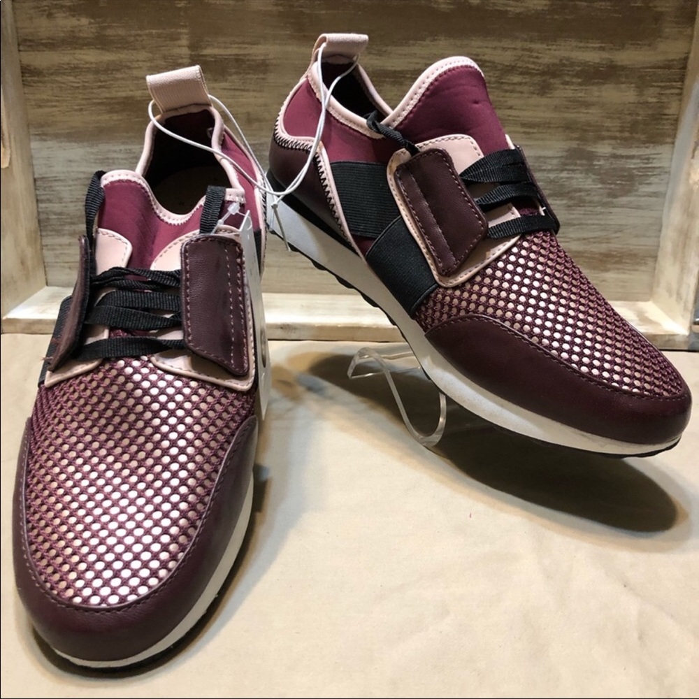 Cute Women’s Deena Sneakers by A New Day, NWT’s